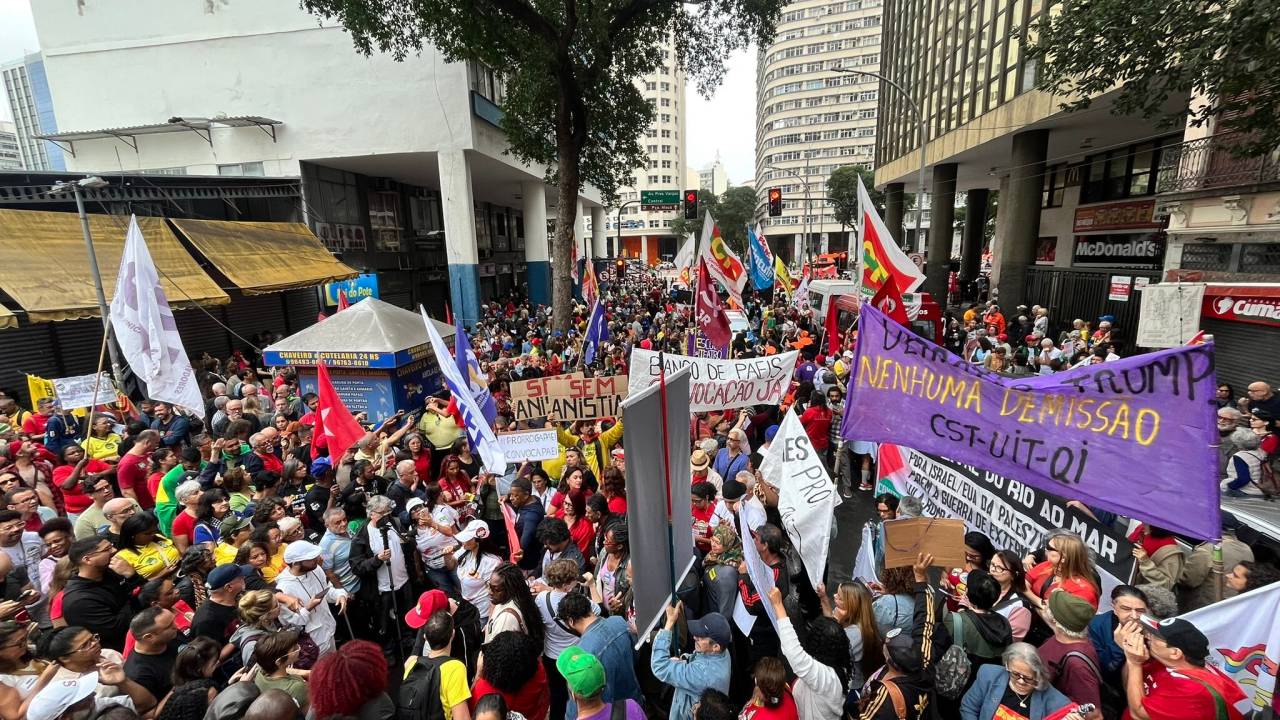 Manifestantes de esquerda foram às ruas no Rio neste 7 de Setembro