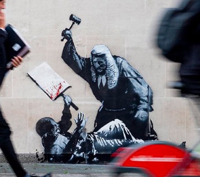 Suprema Corte inglesa apaga arte de tom pró-Palestina feita por Banksy