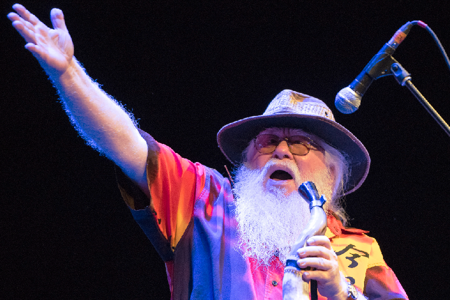 Hermeto Pascoal, multi-instrumentista vencedor do Grammy, morre aos 89 anos
