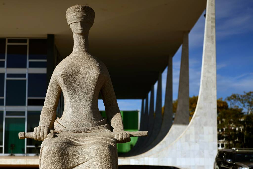 STF julga se candidatos podem disputar eleição sem filiação partidária