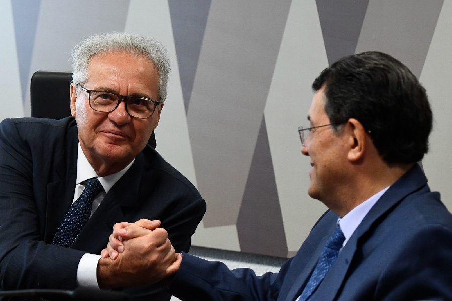 Senado aprova proposta de Renan sobre isenção do Imposto de Renda