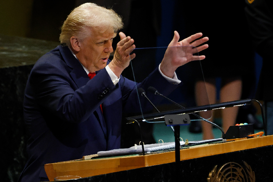 Trump anuncia novas tarifas de 25% a 100% sobre produtos importados pelos EUA