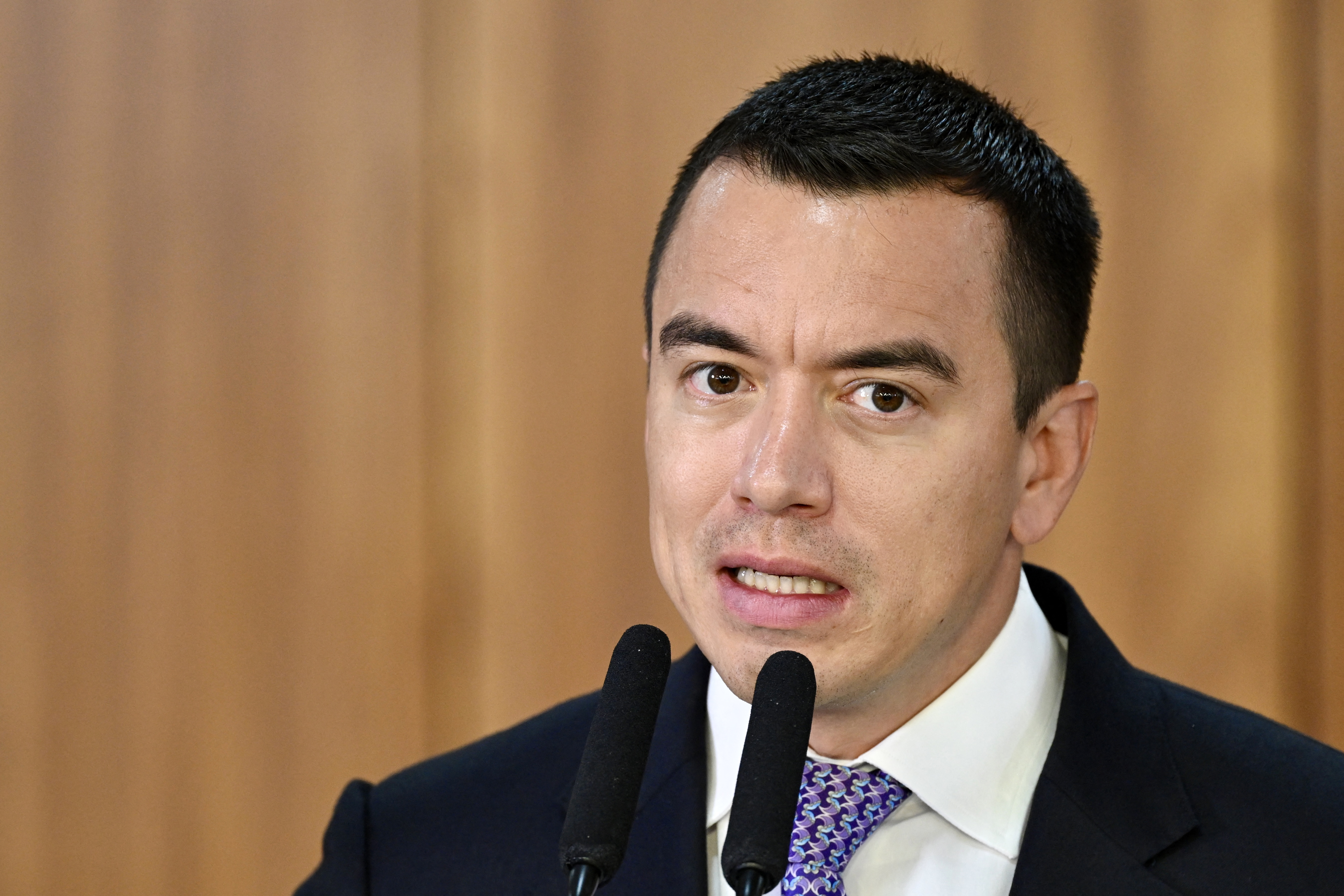 Presidente do Equador decreta feriado nacional após vitória na Copa