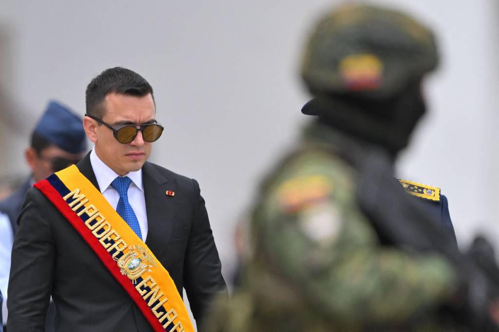 Presidente do Equador propõe base militar estrangeira para combater narcotráfico