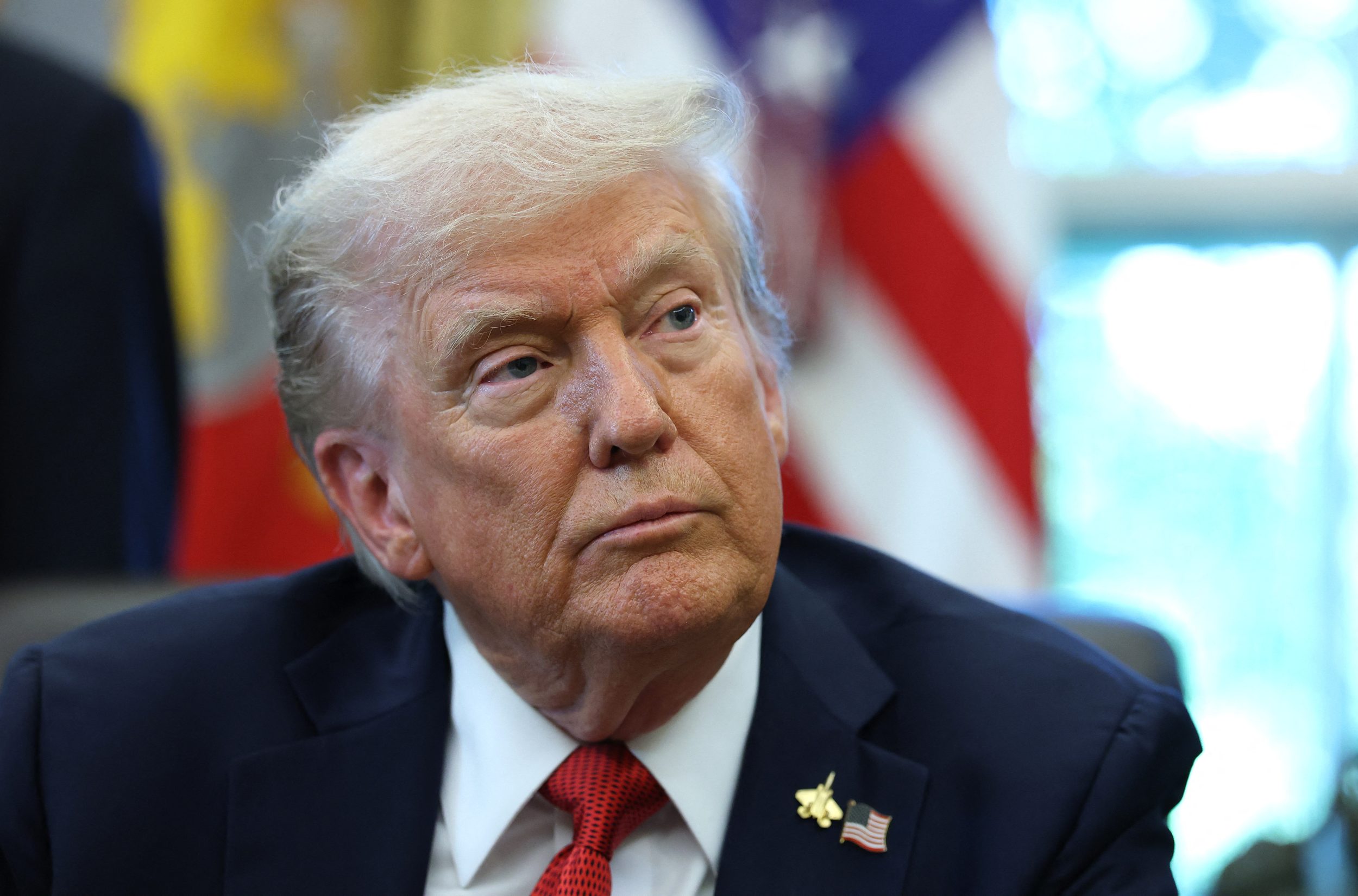 Trump faz aceno ao Brasil às vésperas de encontro entre Vieira e Rubio