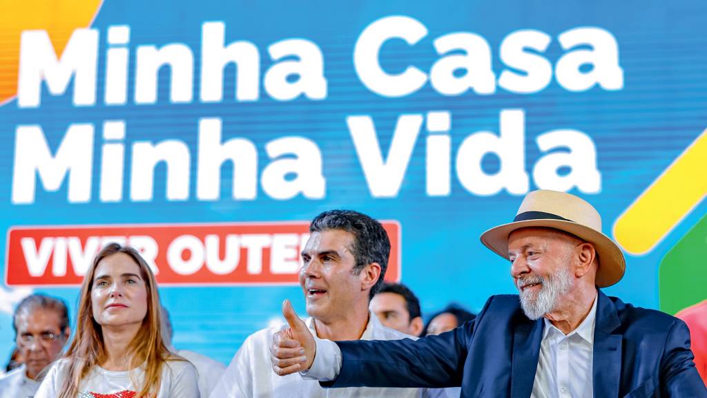 Com Minha Casa, Minha Vida, governo impulsiona setor imobiliário — e mira votos
