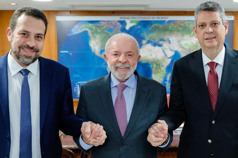 Ministro por seis meses? PSOL não descarta Boulos candidato em 2026