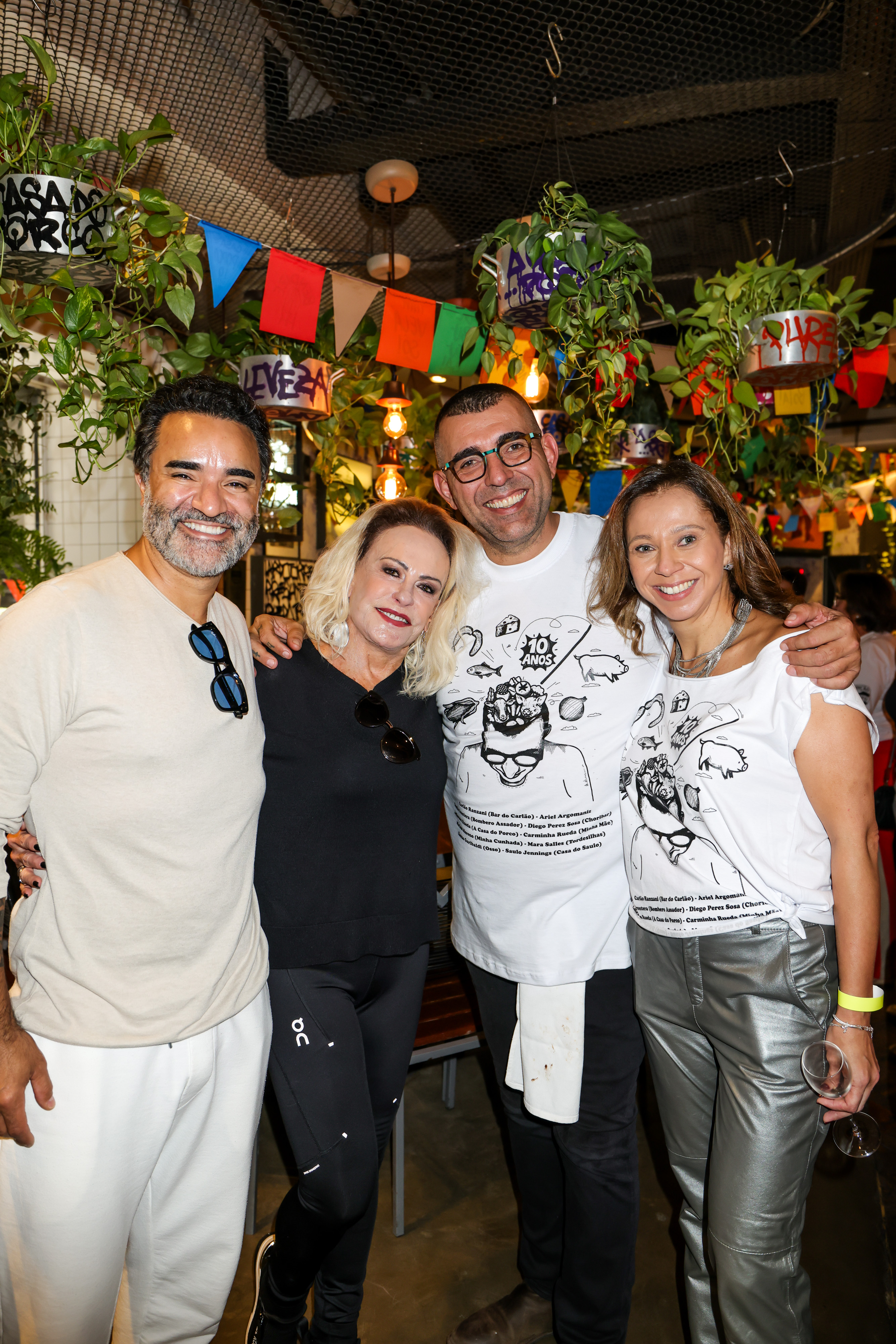 Ana Maria Braga é homenageada diante de colegas do ‘Chef de Alto Nível’