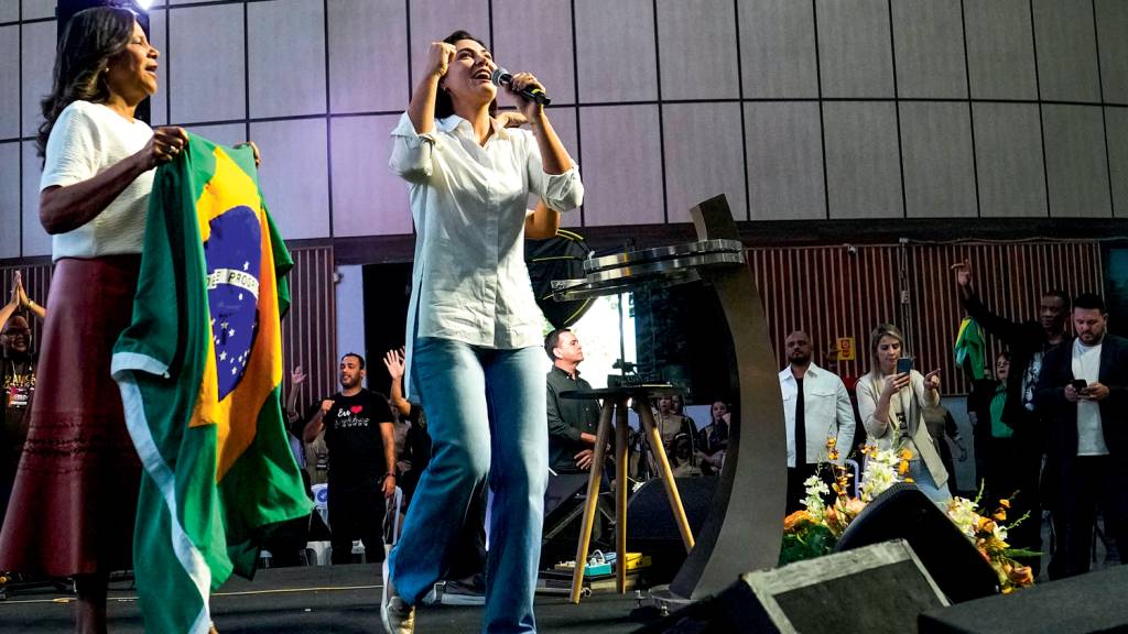 Com Bolsonaro na cadeia, amplia-se o racha na extrema direita