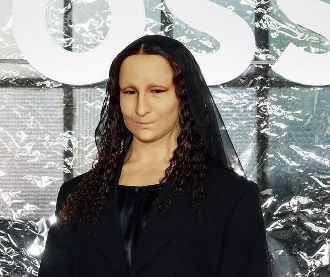 Quem está por trás da enigmática Monalisa que circula pela Itália