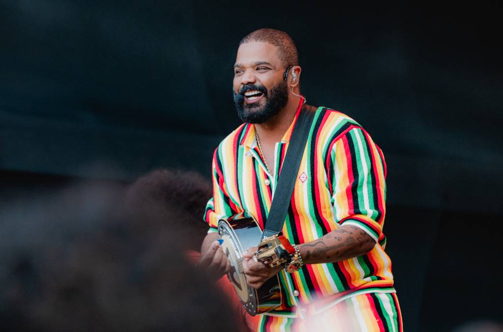 Arlindinho repete feito do pai e relata como emplacou ‘sambão’ do Carnaval