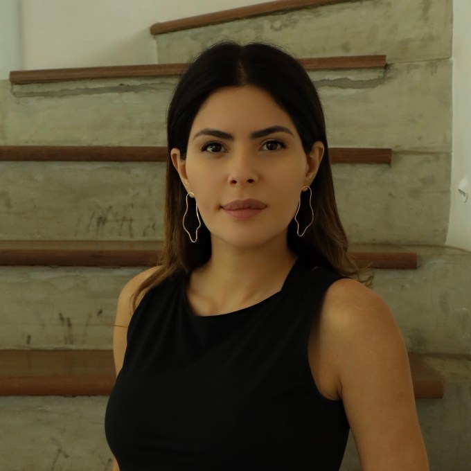 A brasileira que vai expor flautas gigantes nas pirâmides de Gizé