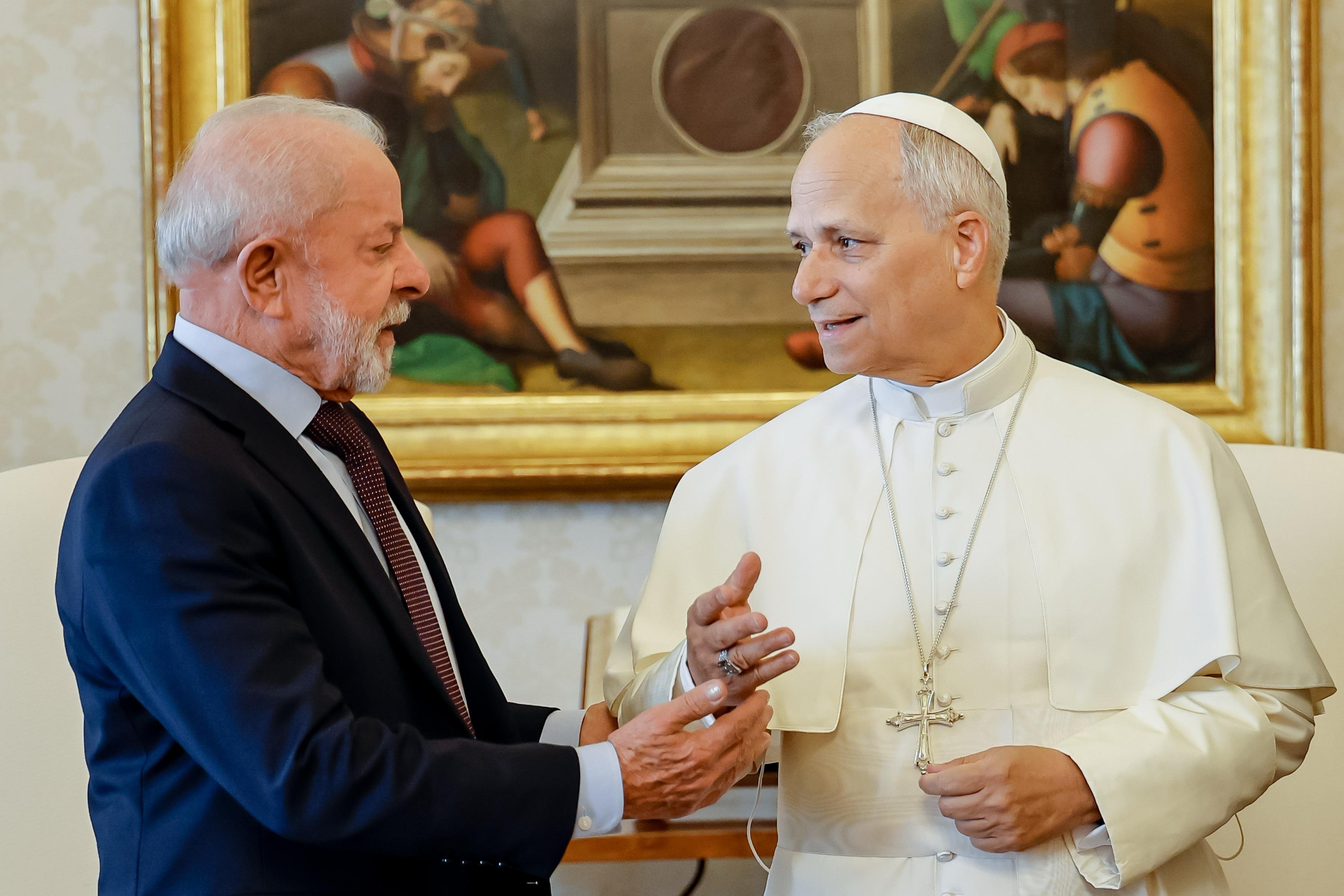 Lula se encontra com papa Leão XIV no Vaticano e faz convite para a COP30