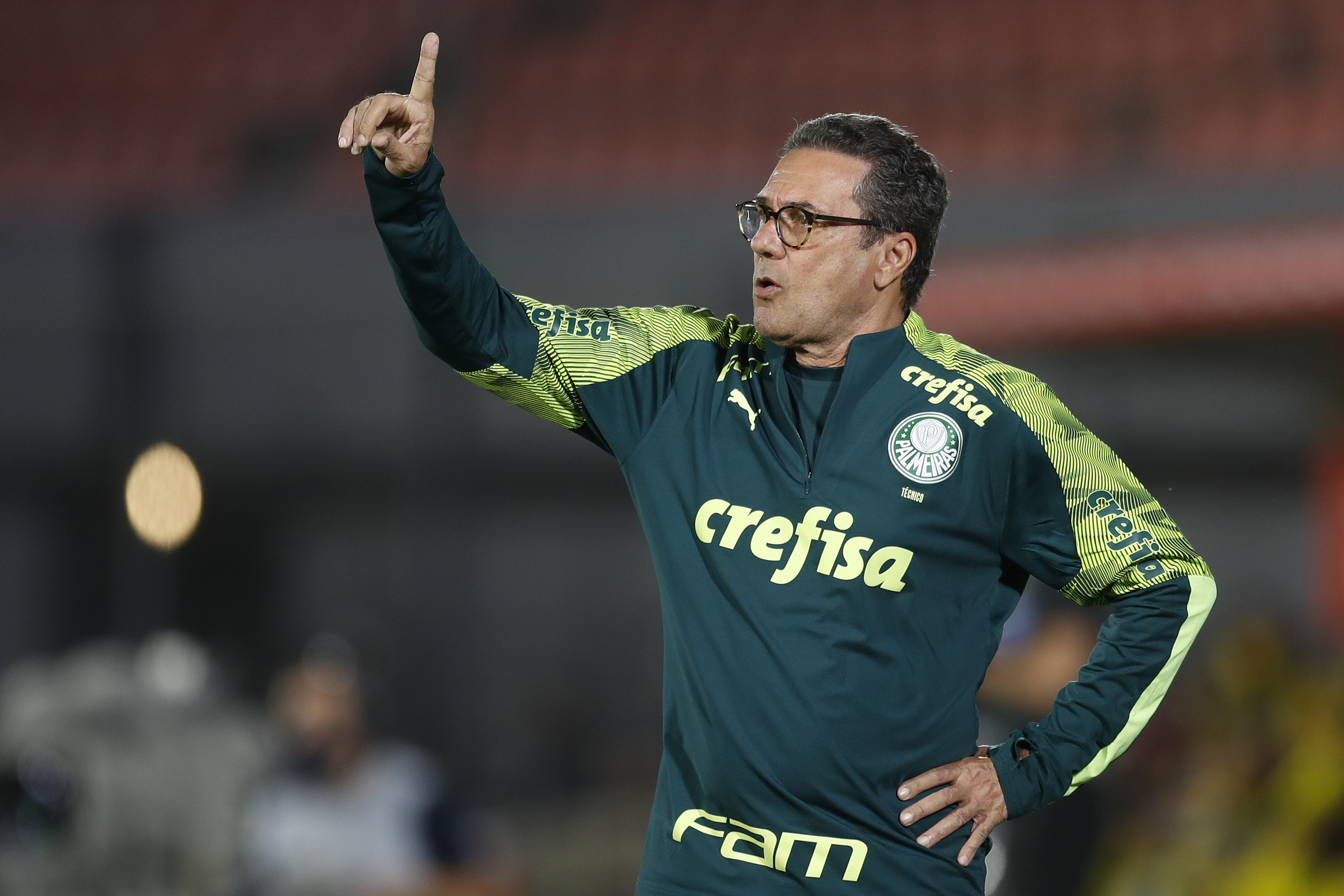 Luxemburgo troca o futebol pela política e oficializa pré-candidatura ao Senado
