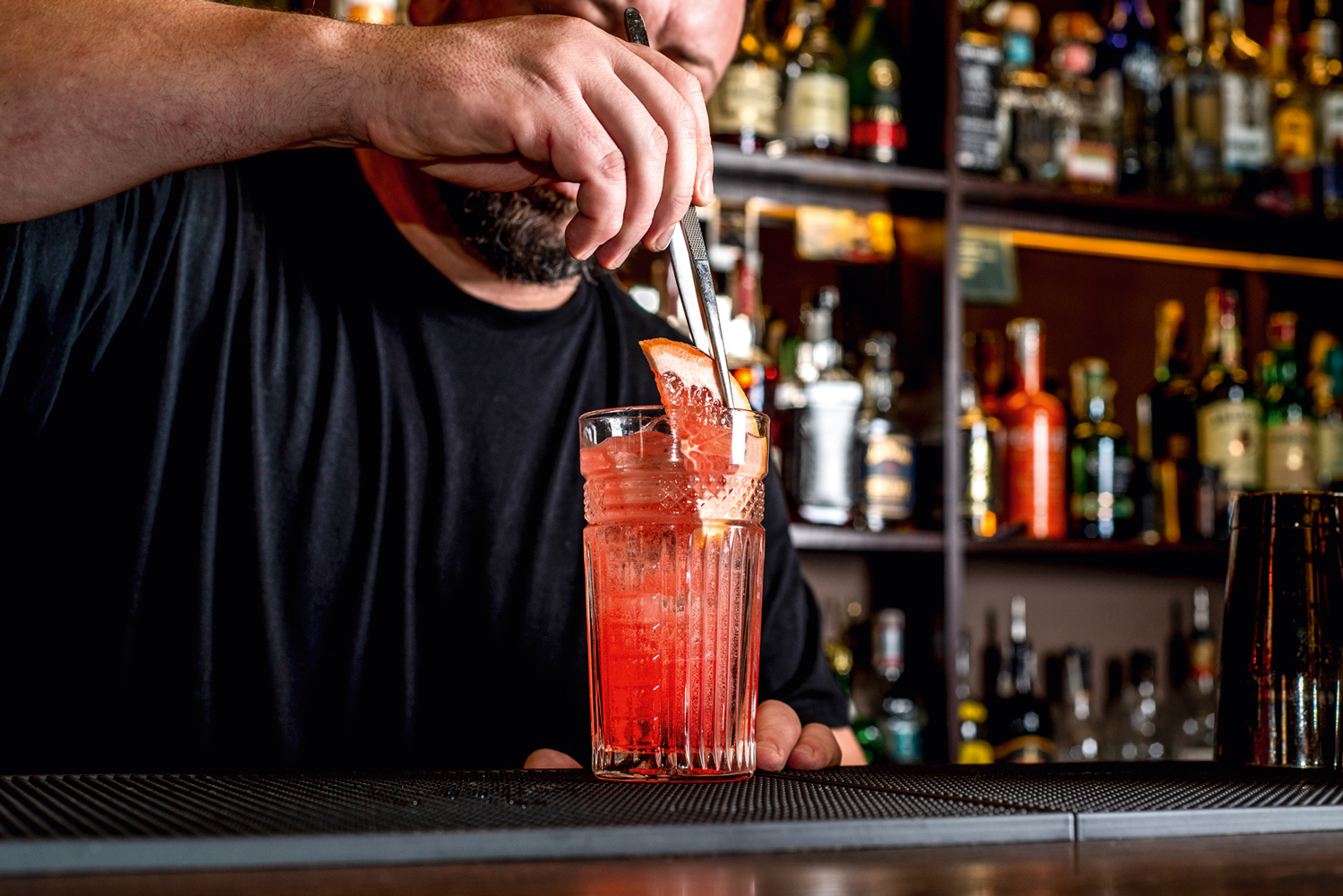 REDU&Ccedil;&Atilde;O DE DANOS -&ensp;Nas redes: bares atestam uso de produtos legais