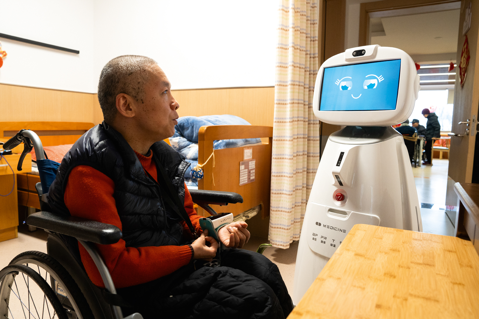 MATURIDADE -&ensp;Um cuidador virtual e seu paciente: tecnologia na geriatria
