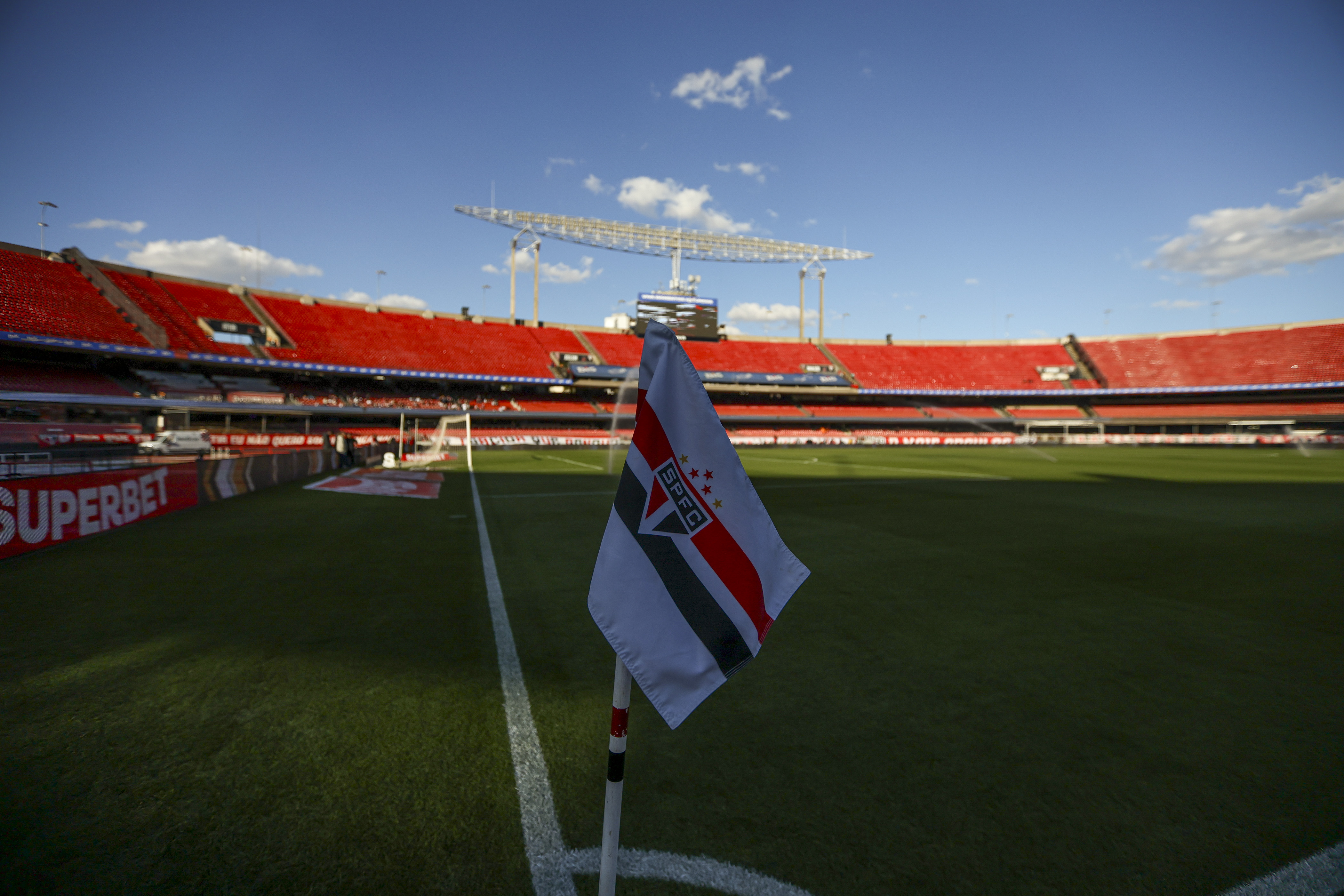 Jogos de hoje, domingo, 5 de outubro: onde assistir futebol ao vivo e horários