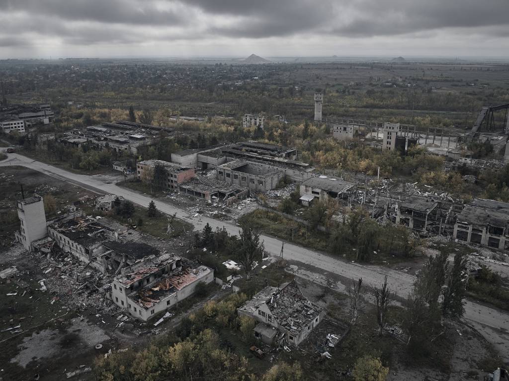 Rússia avança sobre cidade estratégica no Leste da Ucrânia