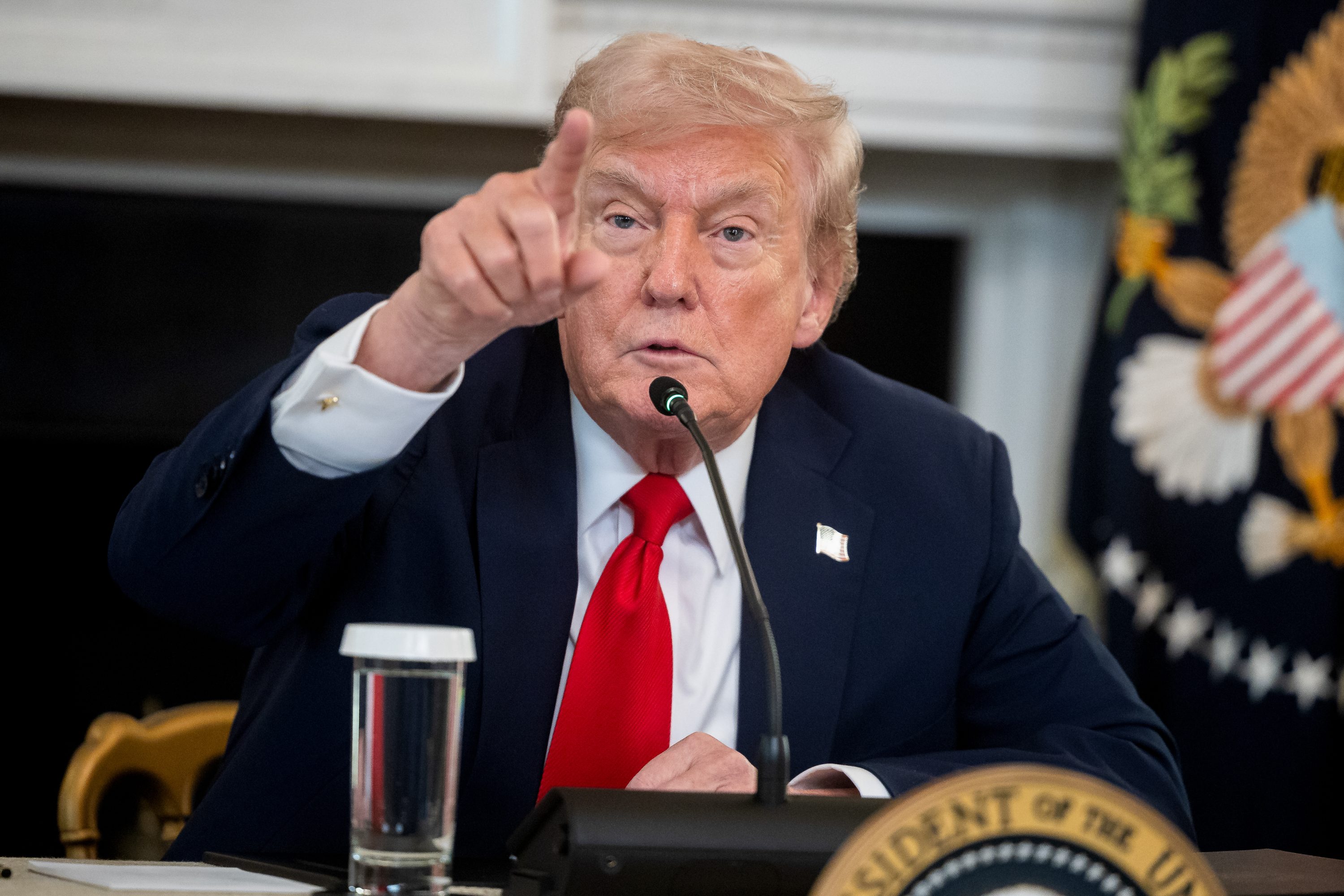 Donald Trump (08/10/2025)