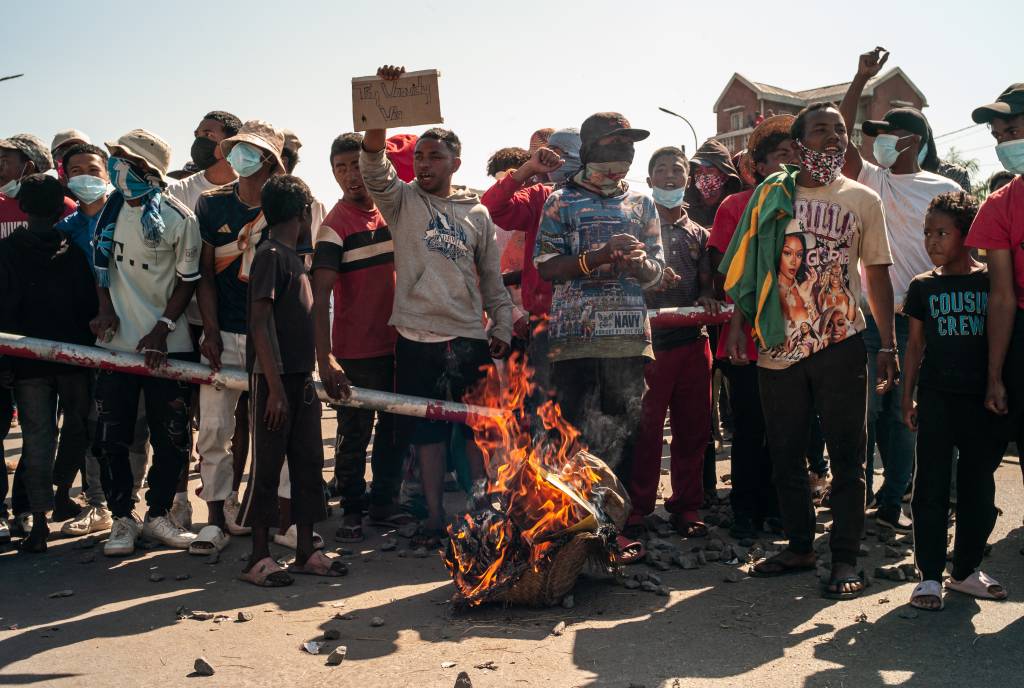 Depois do Nepal, onda de protestos da Geração Z derruba governo de Madagascar