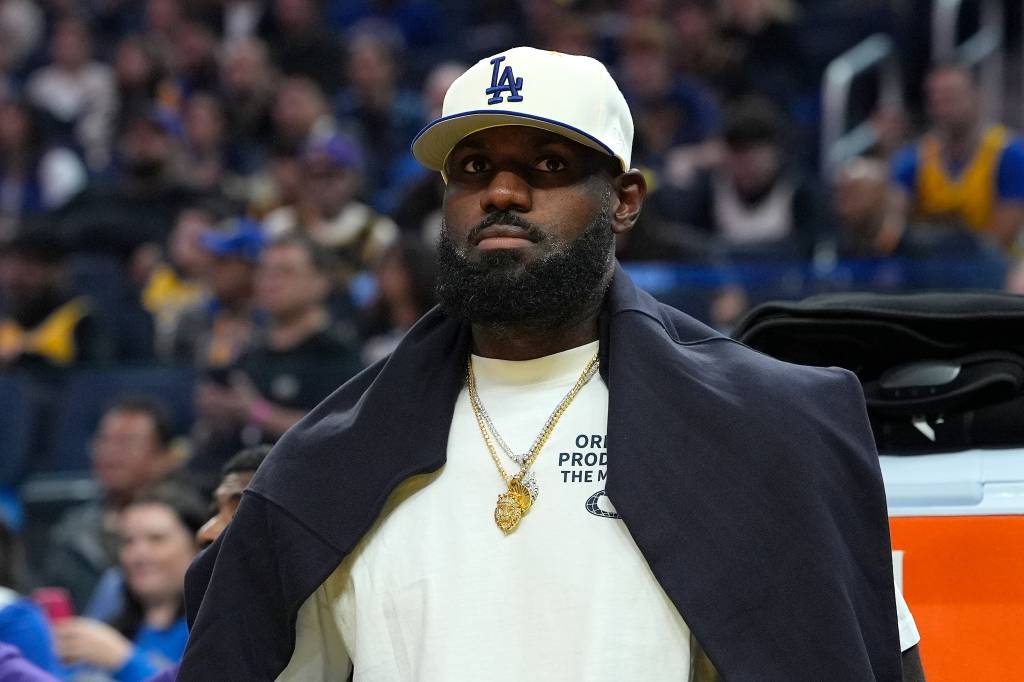 Possível aposentadoria de LeBron James dispara preços de ingressos de jogo