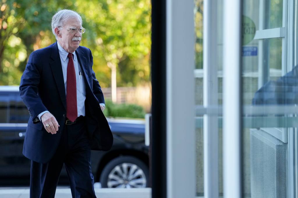 Mais um crítico de Trump vira alvo de investigação e denuncia ‘abuso de poder’; entenda caso