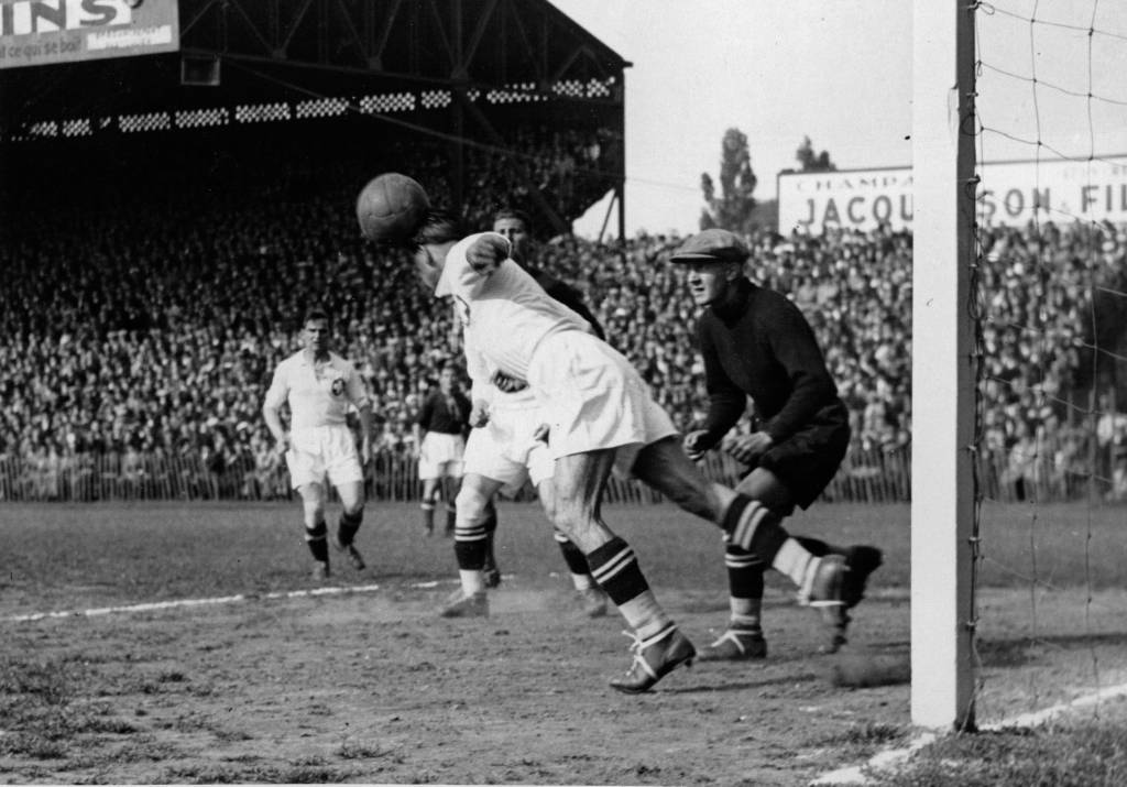 Hungria e Su&iacute;&ccedil;a em disputa pela Copa do Mundo de 1938