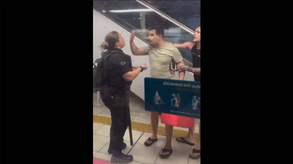 Homens xingam mulheres em vagão feminino e fazem gestos obscenos após serem expulsos