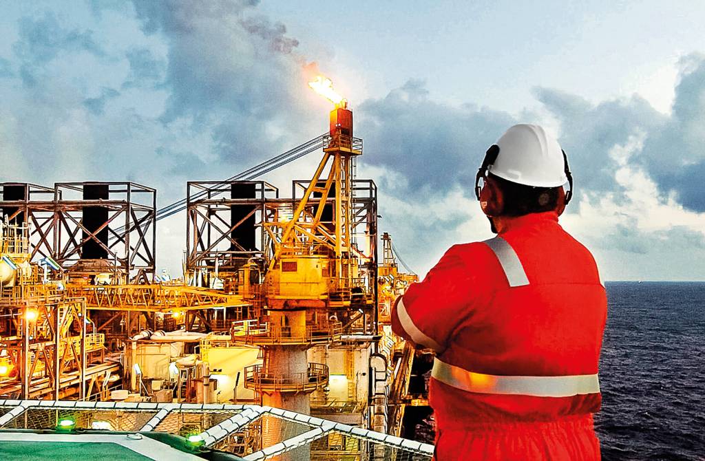 Faria Lima digere Copom e espera números da Petrobras em busca de novos recordes