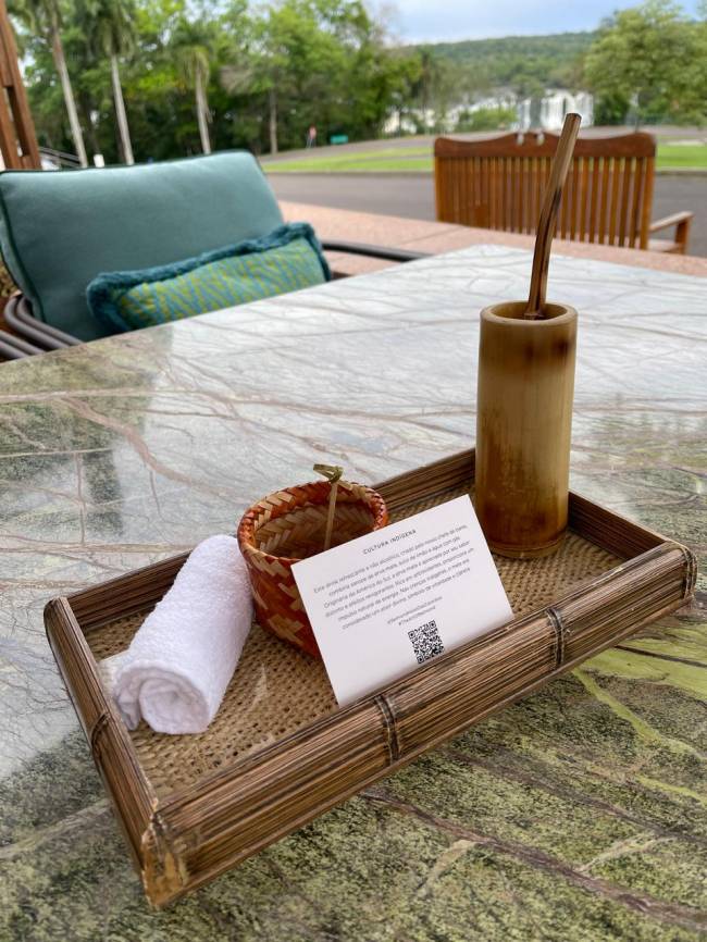 Serviço impecável e mimos constantes: os hóspedes são recebidos com um drink refrescante com xarope de erva mate