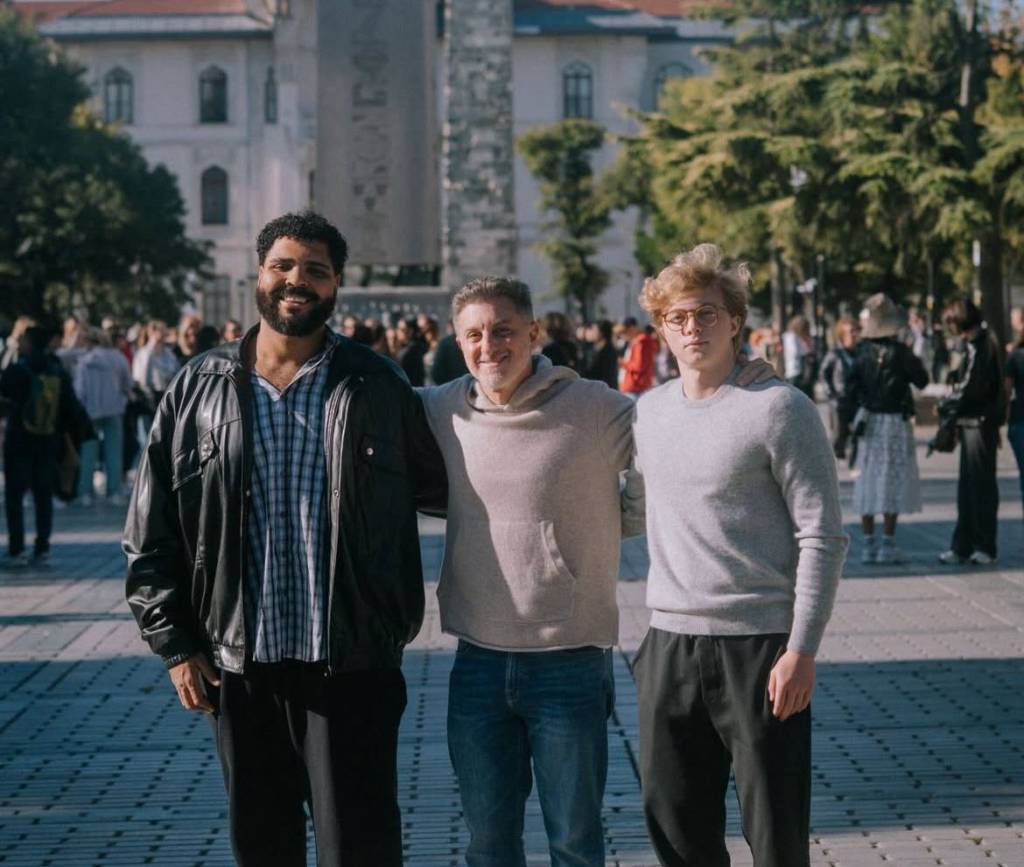 A viagem de Luciano Huck com parte da família à Mongólia