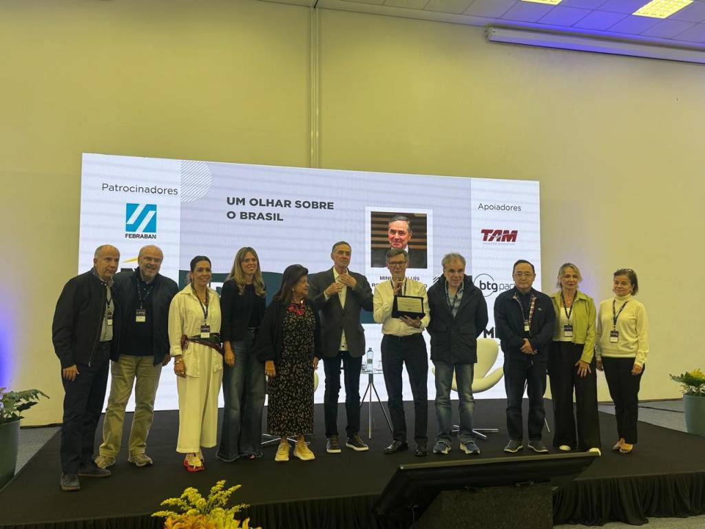 A primeira agenda de Barroso após aposentadoria do STF