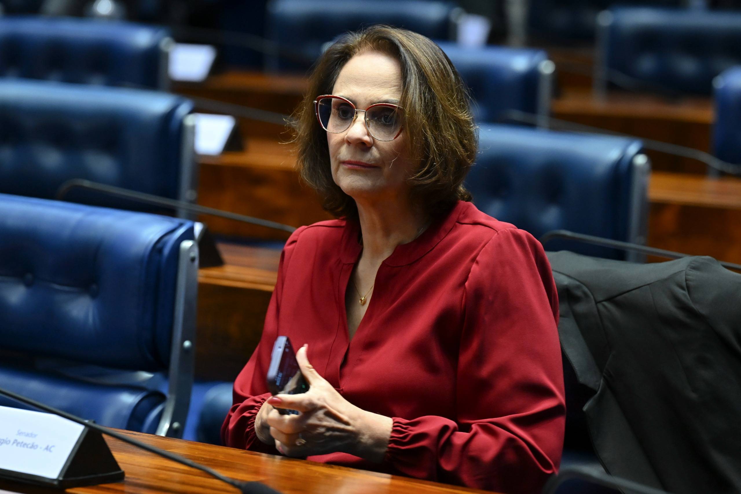 Relatório polêmico de Damares pode avançar hoje no Senado