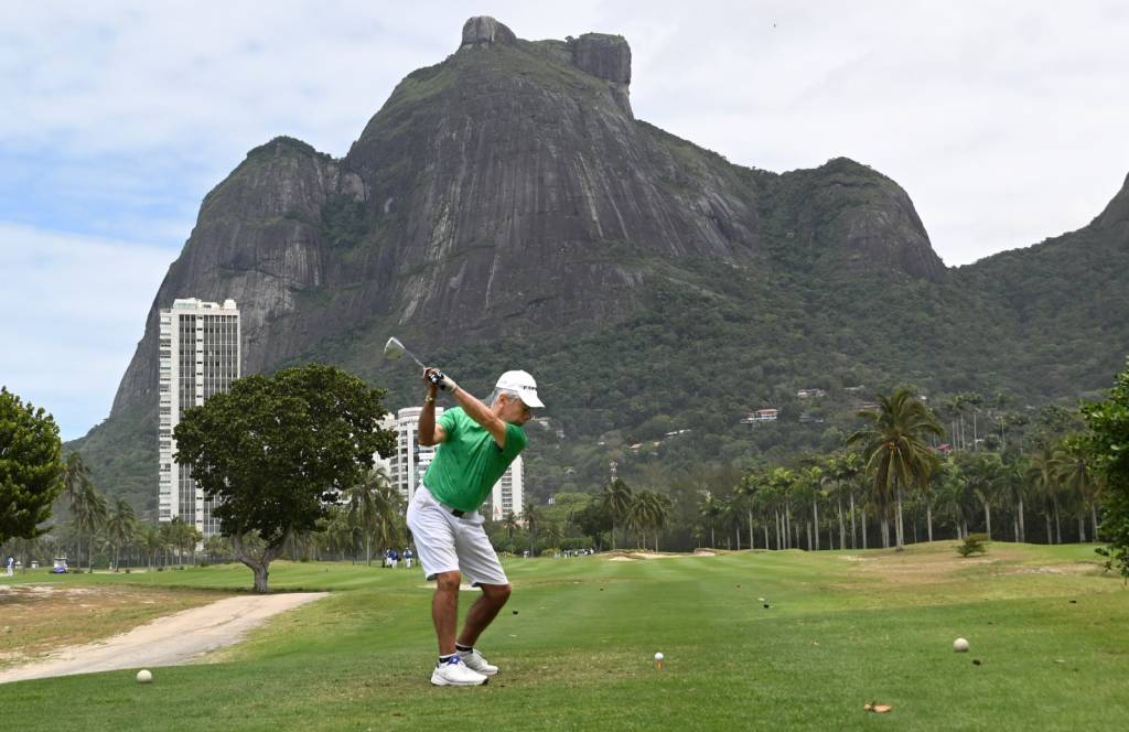 Rio sedia maior torneio de golfe internacional para atletas 55+
