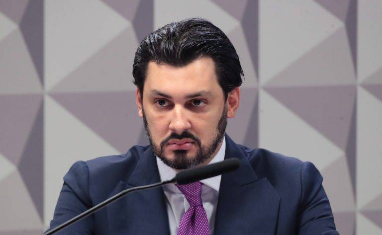 Fernando Cavalcanti em depoimento na Comissão Parlamentar Mista de Inquérito do INSS