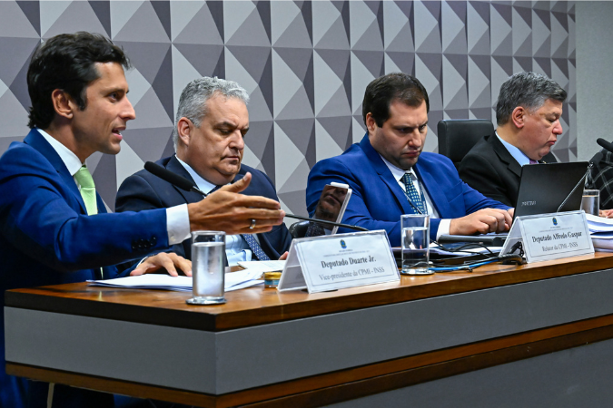 O ex-procurador-geral do INSS foi afastado do cargo em abril, por determinação da Justiça Federal, no mesmo dia em que a PF deflagrou a operação sobre o esquema de desvios na Previdência