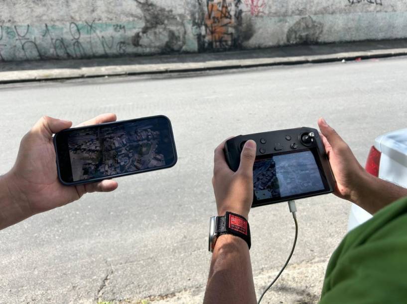 <figure class="wp-block-image size-large"><figcaption class="wp-element-caption">Ao todo, foram mobilizados 20 drones que oferecem uma vis&atilde;o privilegiada das regi&otilde;es em tempo real</figcaption></figure>