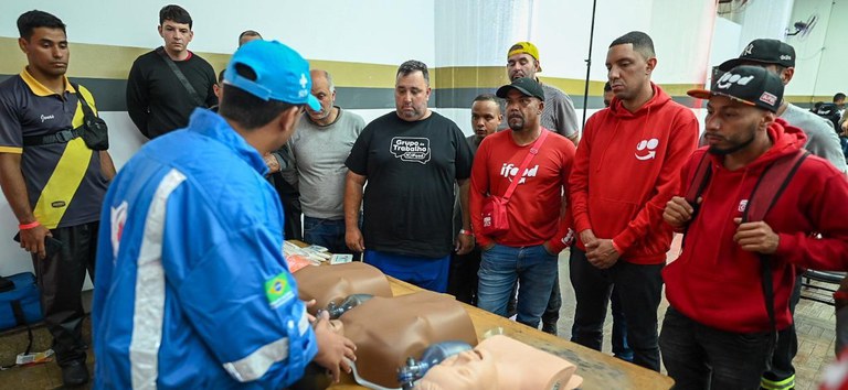 Entenda a parceria firmada entre Ministério da Saúde e iFood