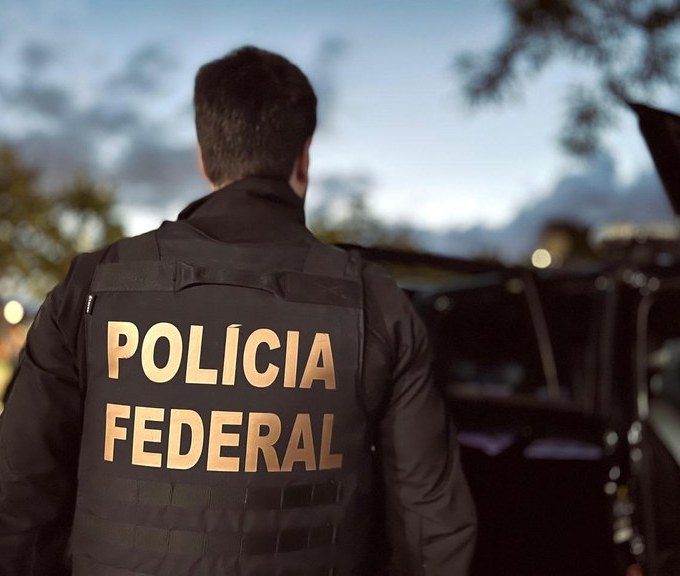 PF investiga rede de vendas de diplomas falsos no Rio