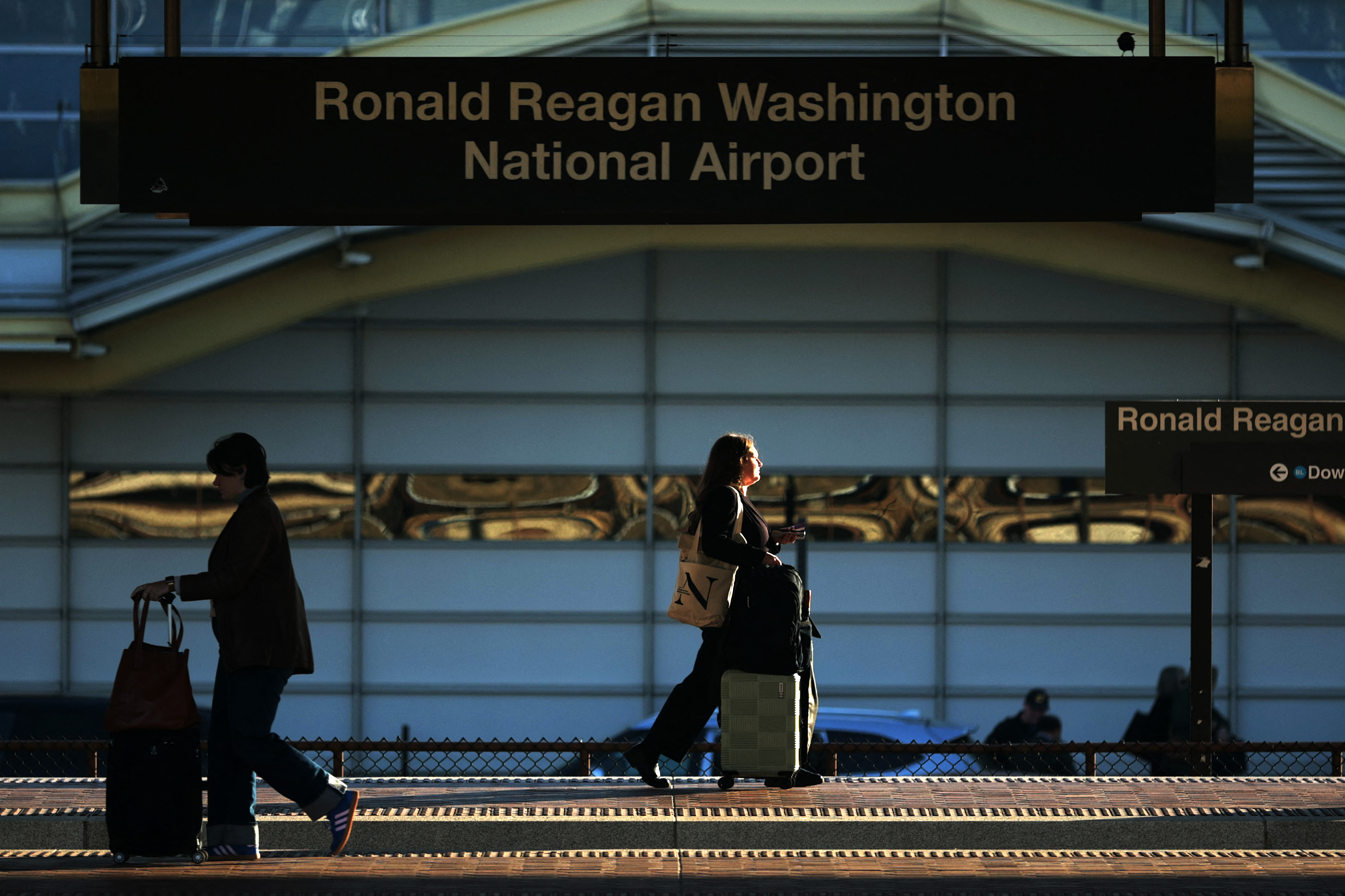 Ameaça de bomba paralisa temporariamente aeroporto de Washington e atrasa voos