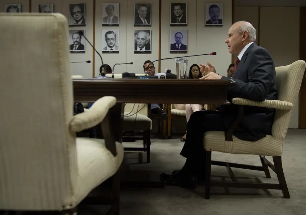 O ex-ministro da Fazenda, Guido Mantega, durante reunião no ministério em 2014 (07/10/2014)