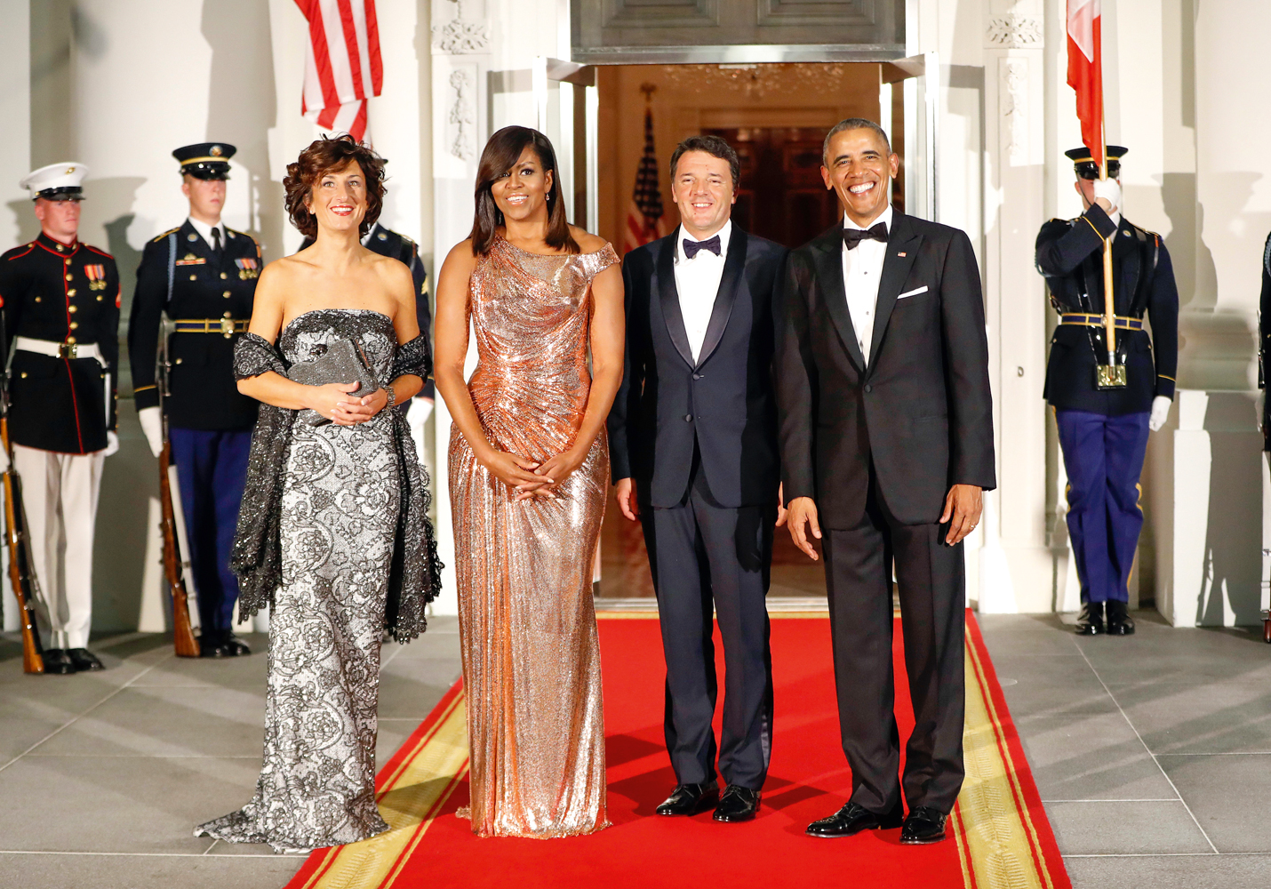 ADAPTADA -&ensp;Dentro de um Versace: para contentar os italianos