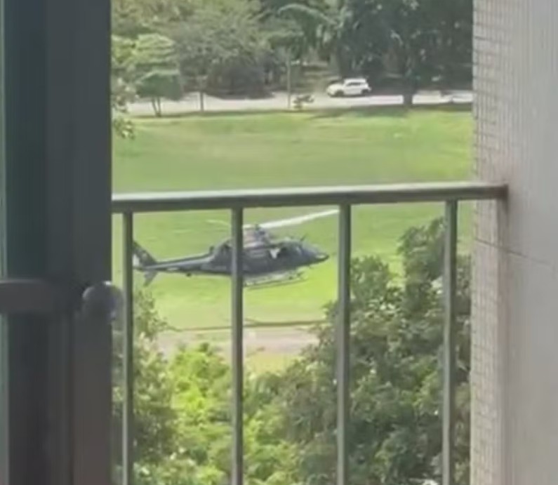 Helicóptero da polícia faz pouso de emergência na UFRJ em campus que teve sala de aula atingida por tiro