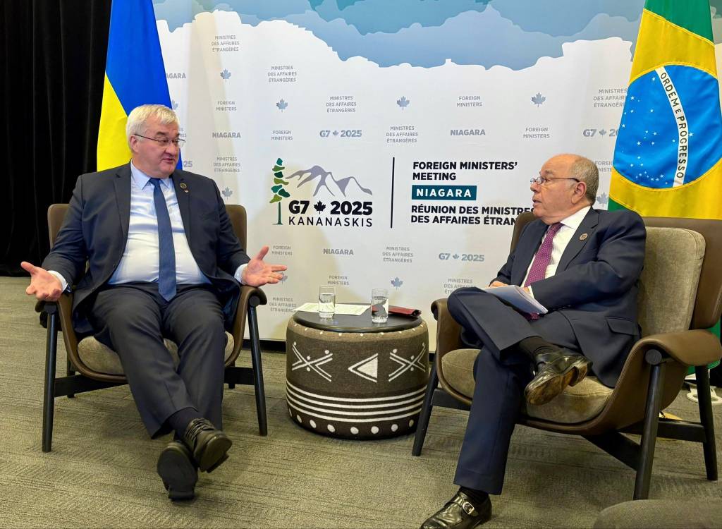 Mauro Vieira e chanceler da Ucrânia debatem papel do Brasil para cessar-fogo