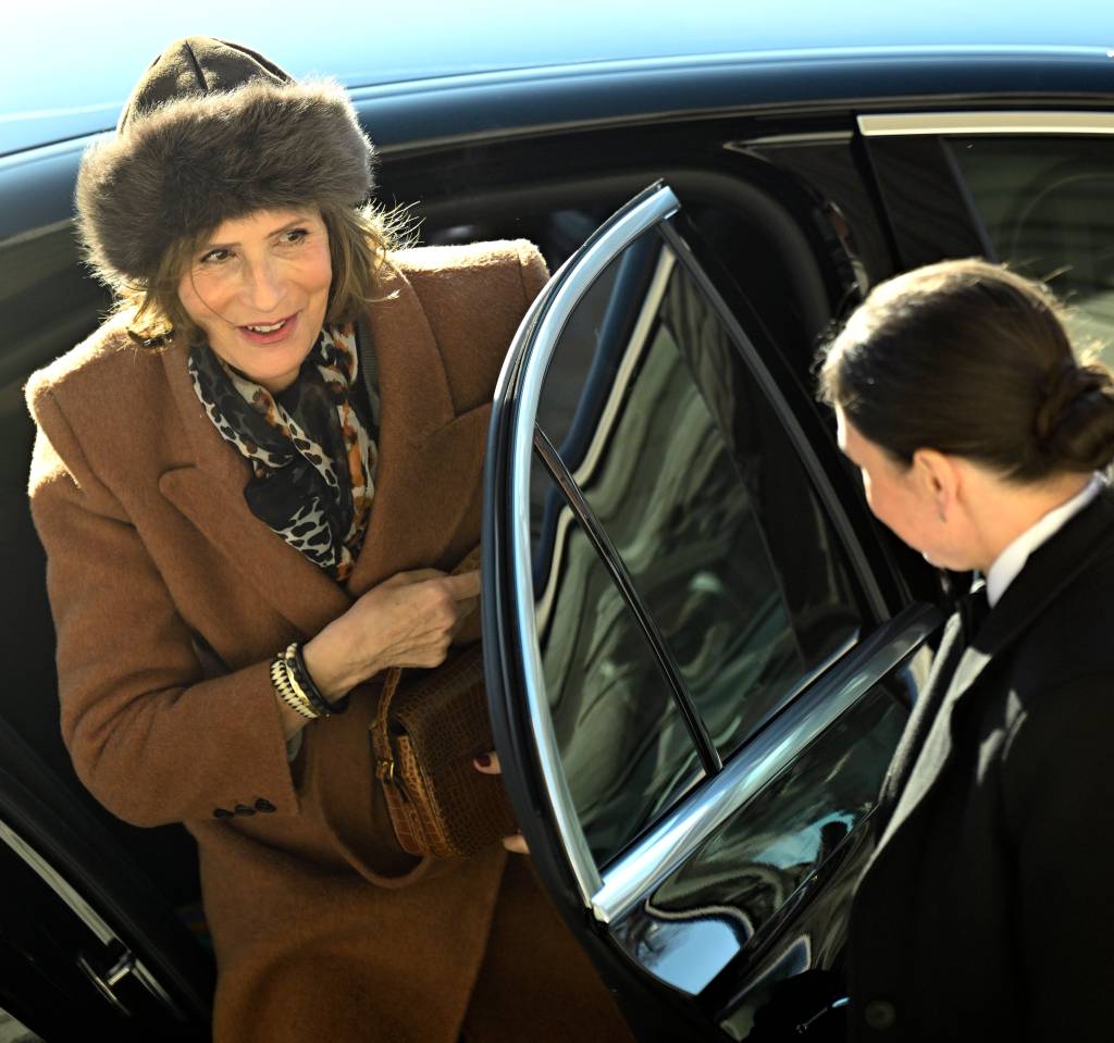 O motivo do cancelamento de princesa belga na Bienal de SP