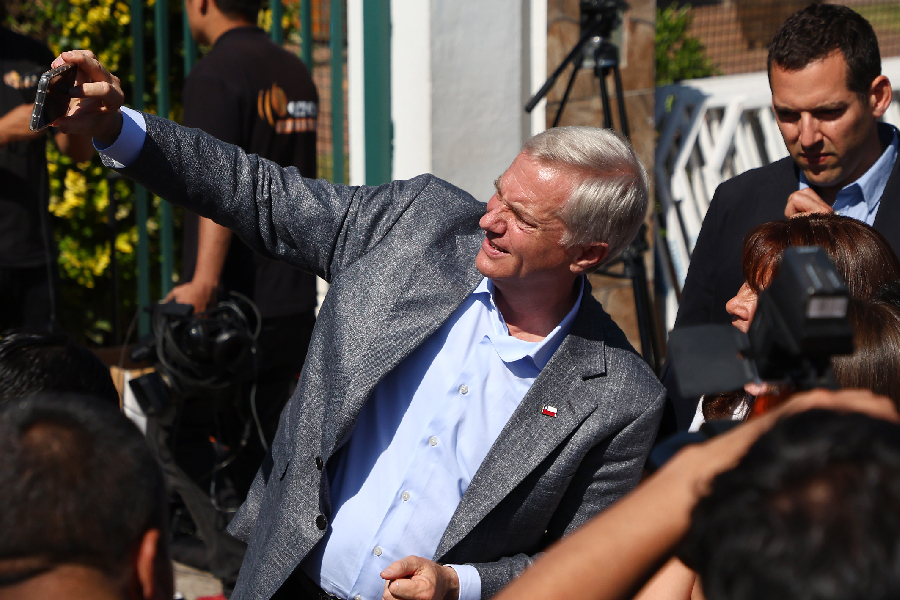 O rótulo de extrema direita aplicado a candidato chileno está errado