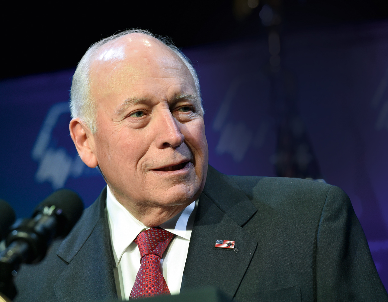 SOMBRA - Cheney: a voz de George W. Bush