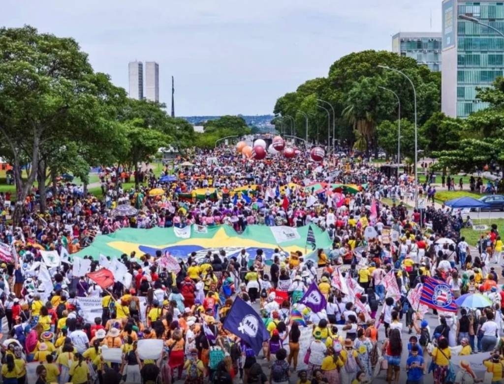Quando a maioria marcha, o Brasil precisa ouvir