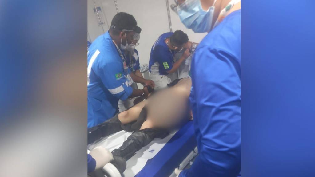 Incêndio na COP30: Imagem mostra ferido sendo socorrido por médicos