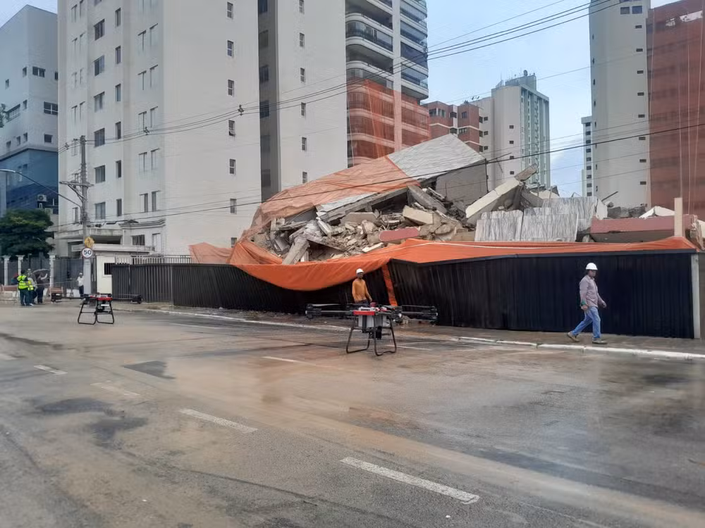 Antigo hotel em São José dos Campos é demolido com 50kg de explosivos